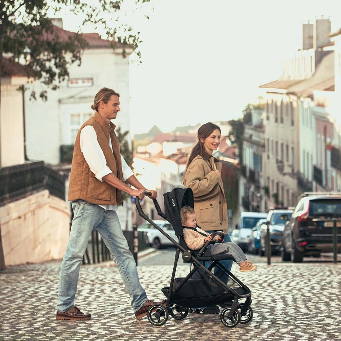 Nuna IXXA Next (PIPA Urbn) Travel System - Caviar