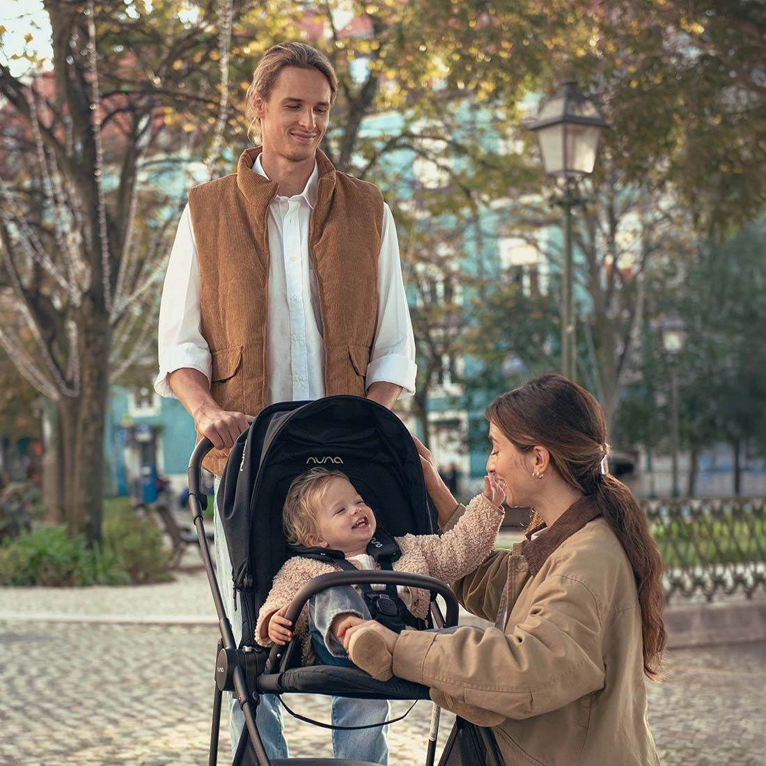 Nuna IXXA Next (PIPA Urbn) Travel System - Caviar