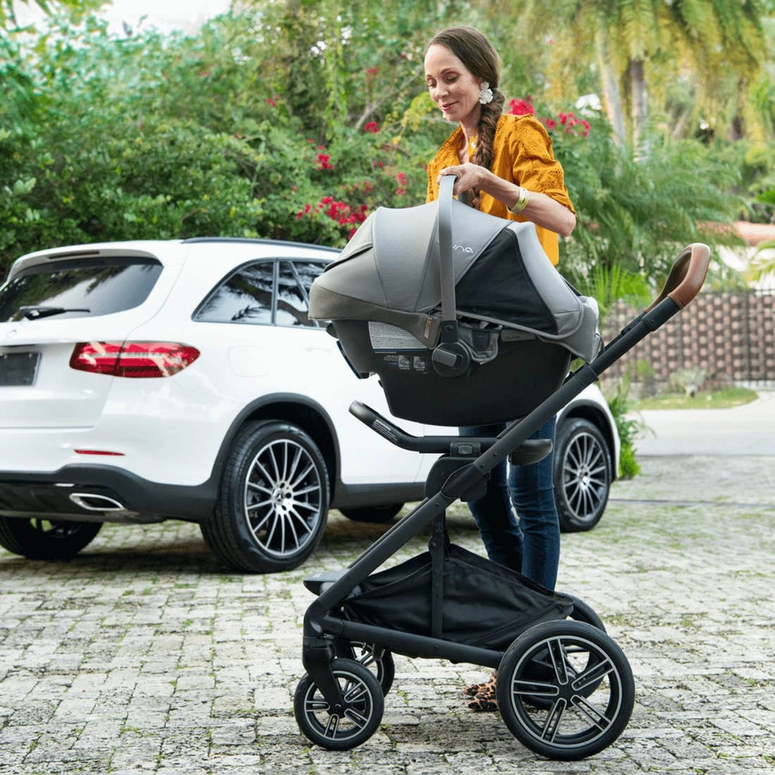 Nuna MIXX Next Stroller with Magnetic Buckle and PIPA RX Car Seat Travel System
