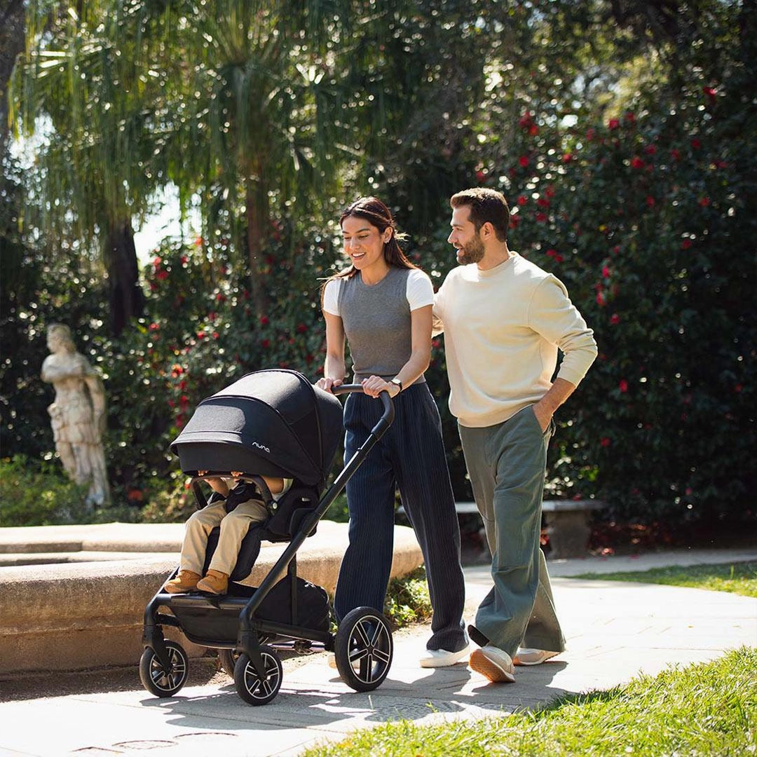 Nuna MIXX Next with ARRA Flex & Base Curv Travel System Bundle