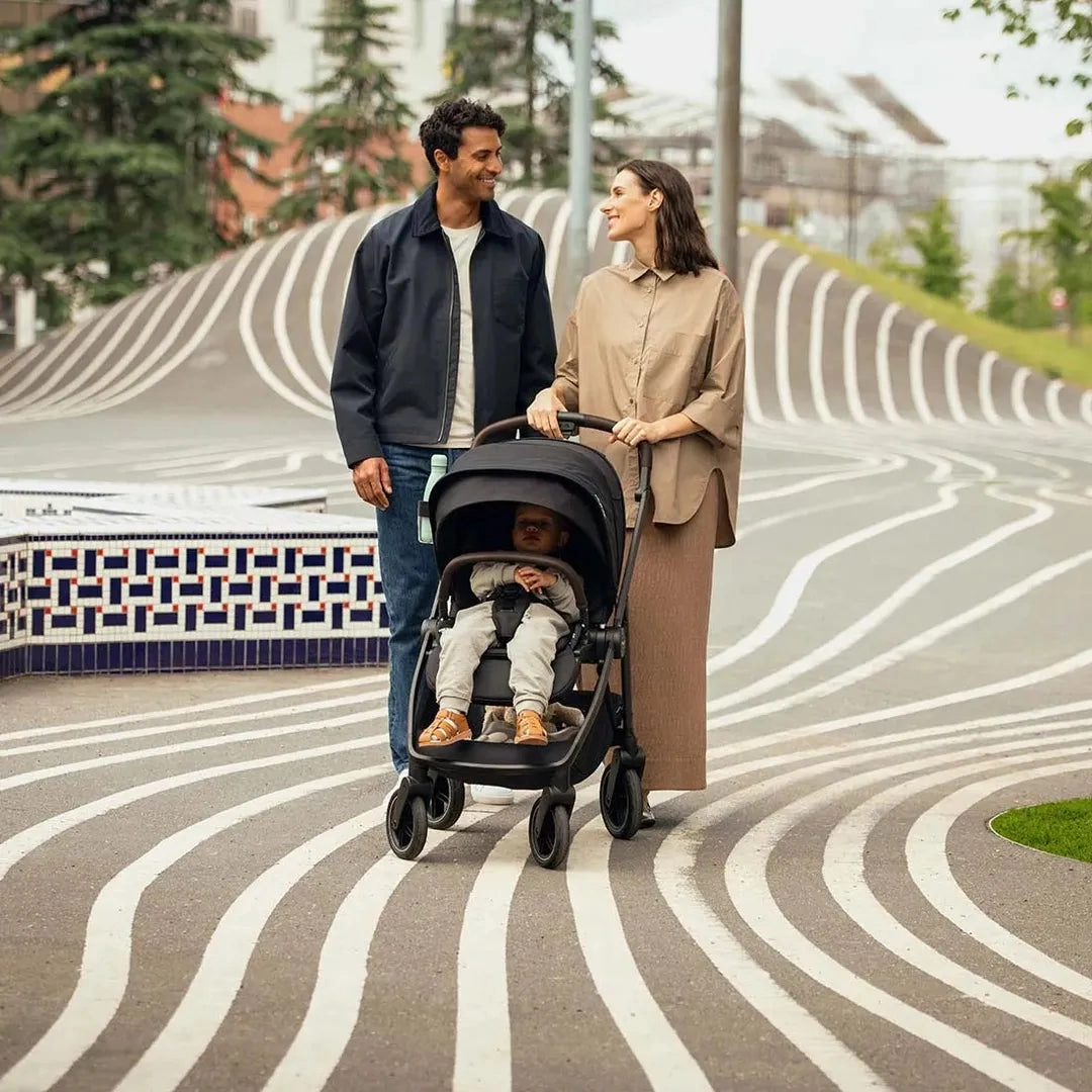 Nuna SWIV Stroller - Biscotti