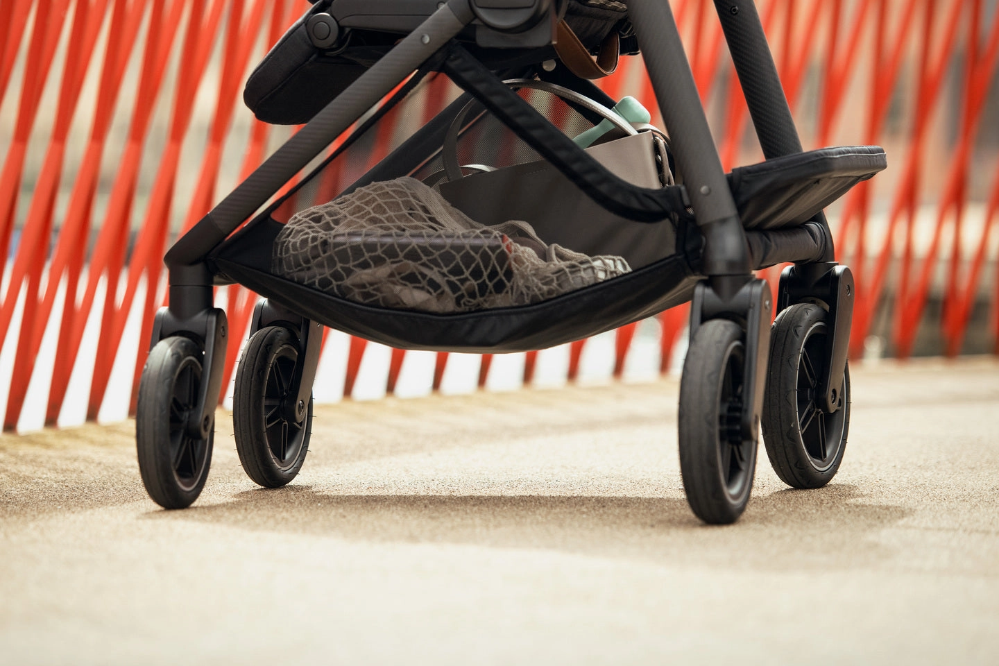 Nuna SWIV Stroller