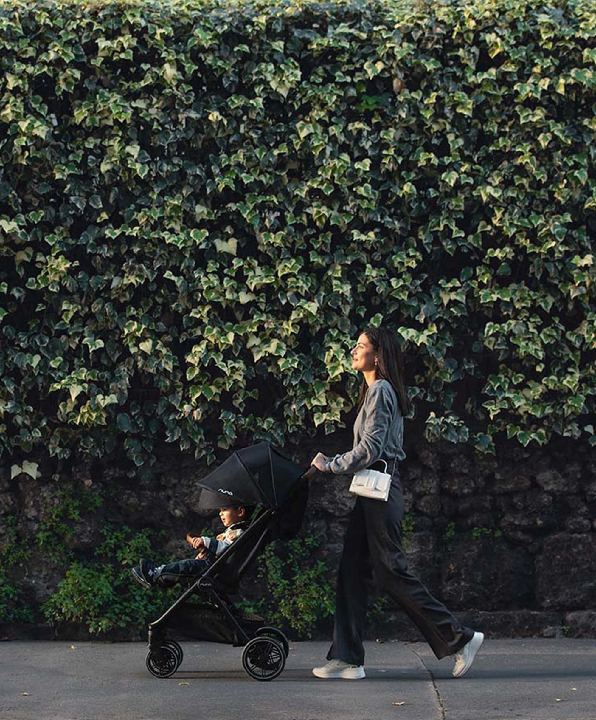 Nuna TRVL lx Stroller - Caviar