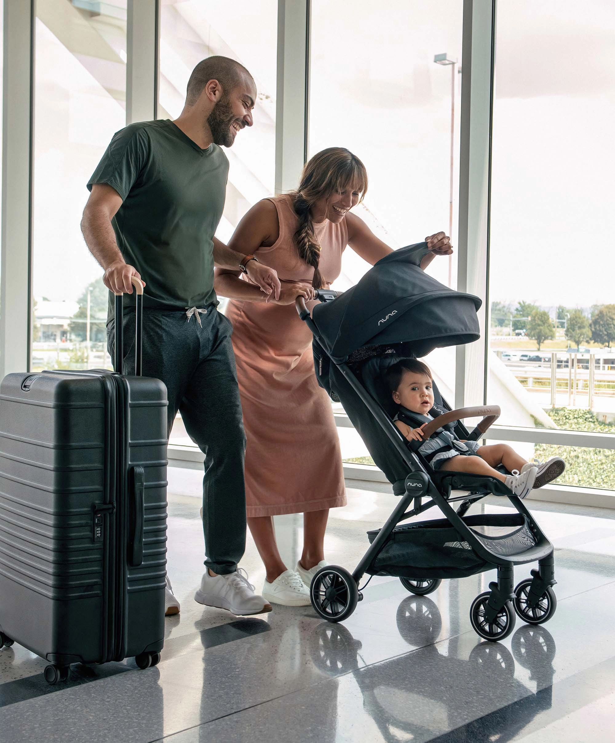Nuna TRVL Pushchair with Travel Bag & Raincover - Caviar