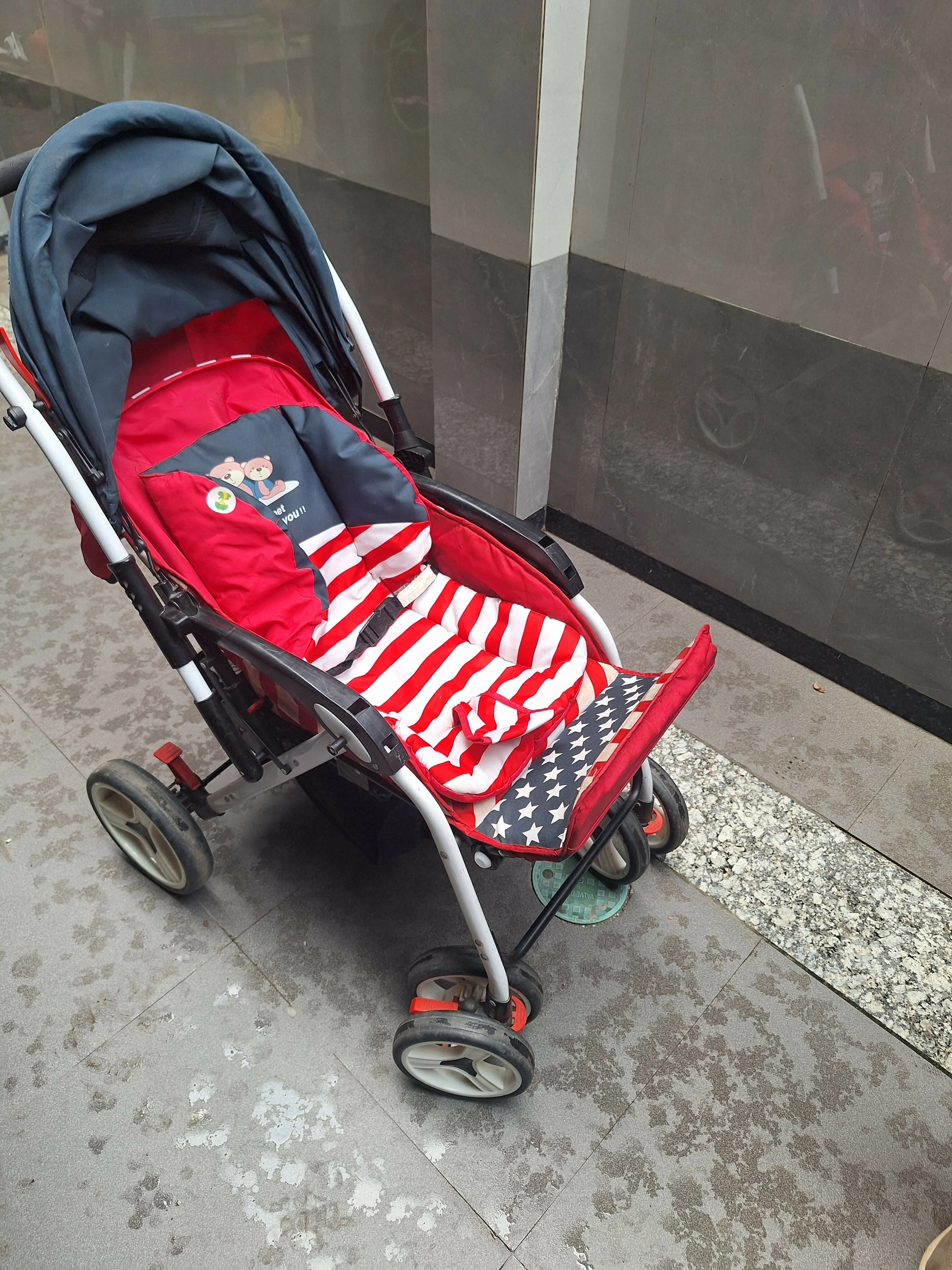 POLLYPET Pram - Red and blue