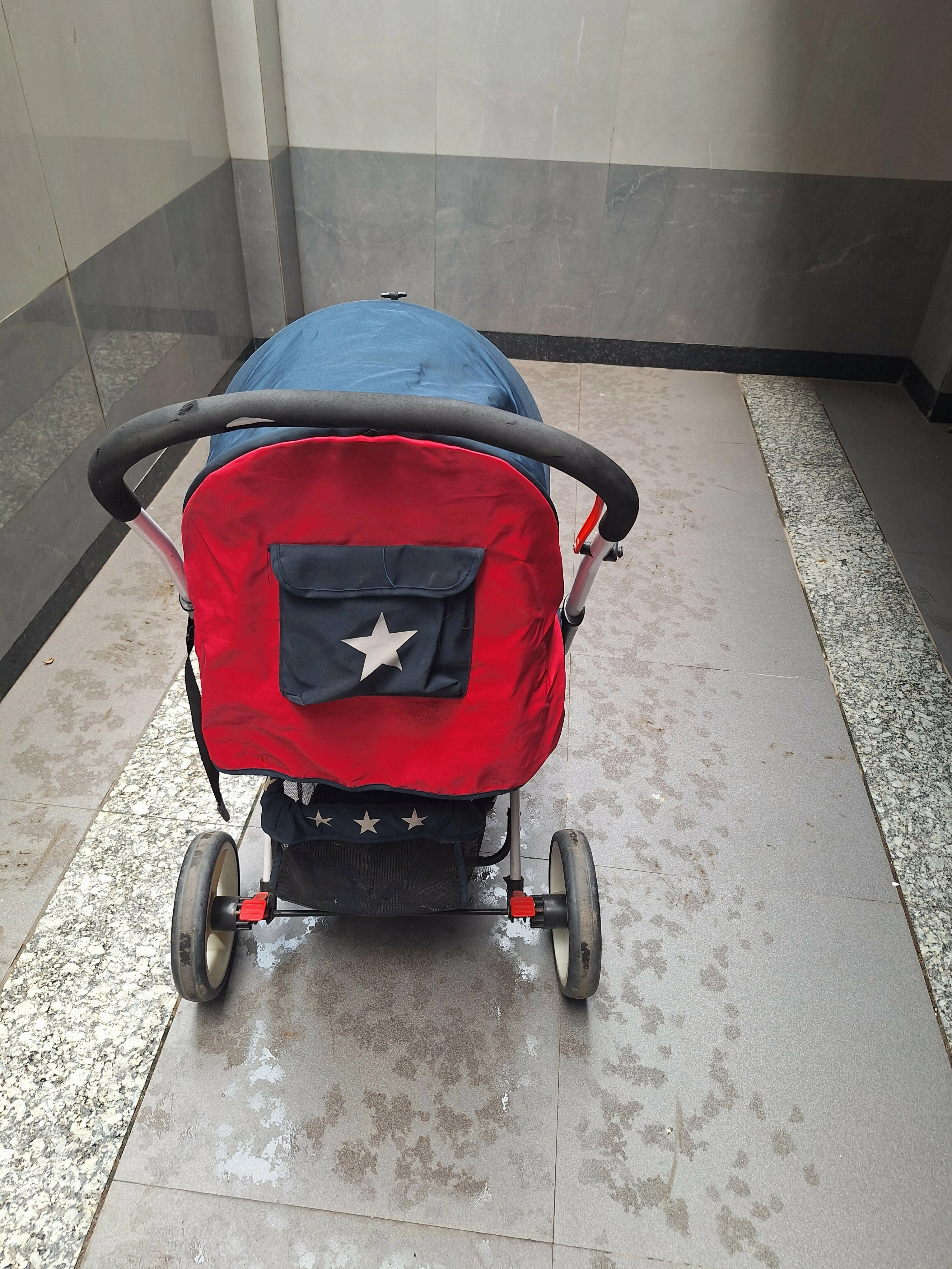 POLLYPET Pram - Red and blue