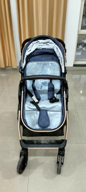 STAR AND DAISY Ultra Baby Stroller/ Pram  (Blue)