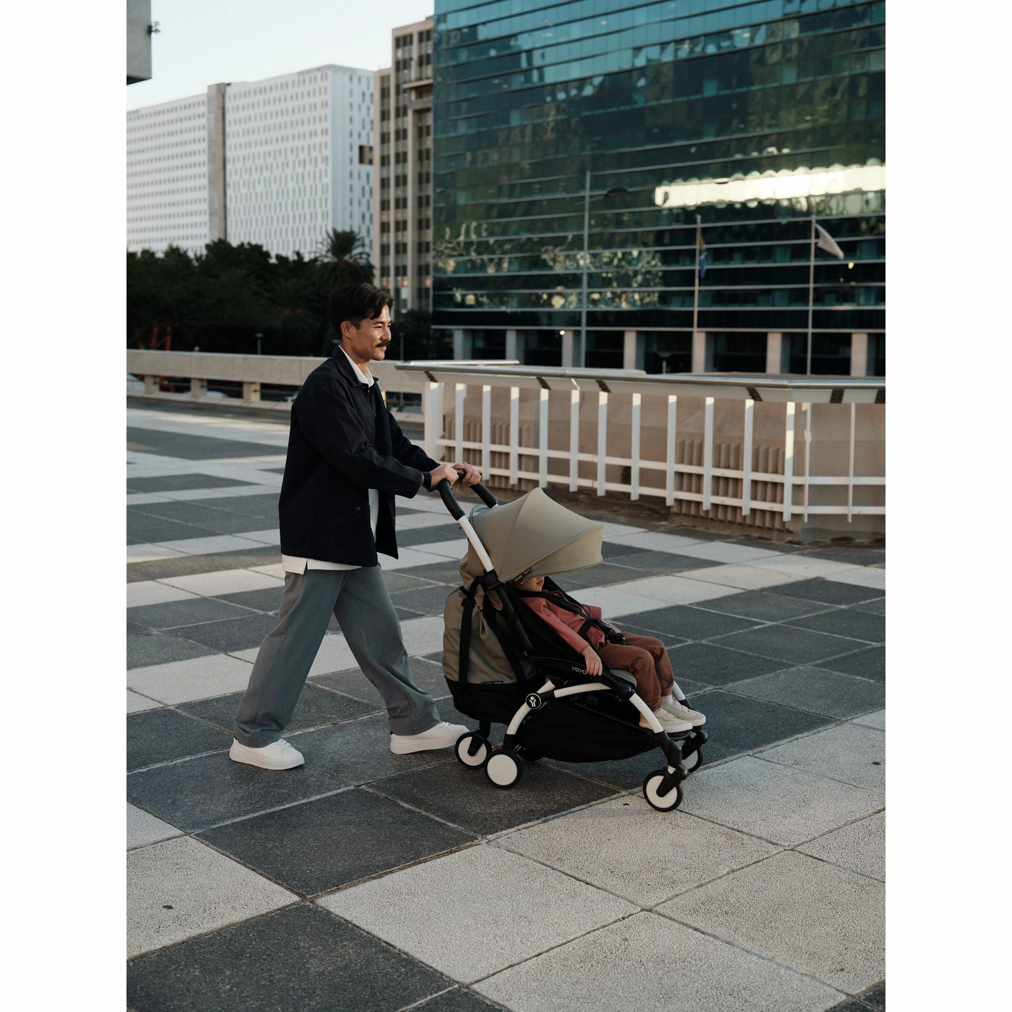 Stokke YOYO 0  6  Complete Baby Stroller Set - Black Frame with Black 0  Newborn Pack & 6  Color Pack (Pre-Order; Est. Delivery in 4-6 Weeks)