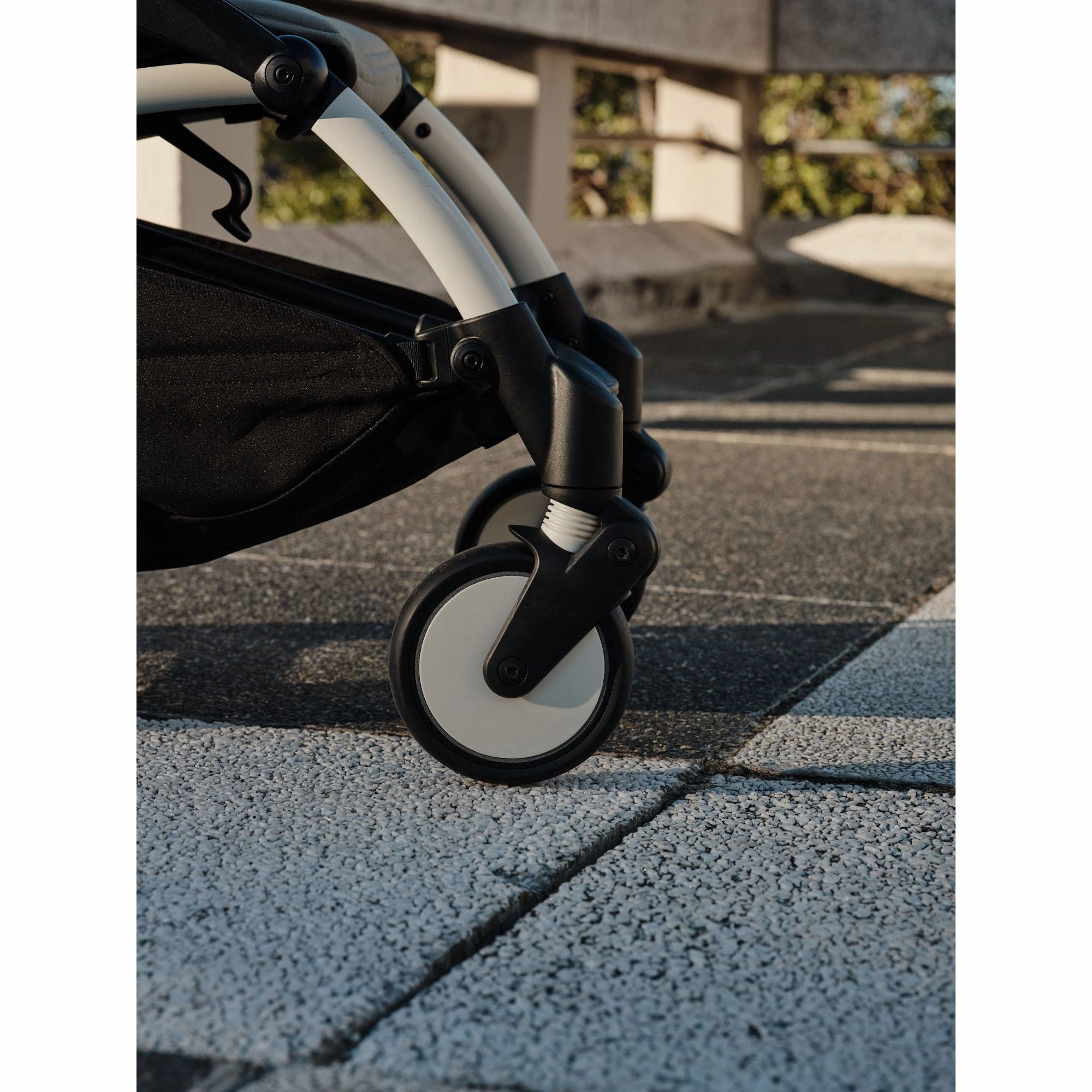 Stokke YOYO 6  Baby Stroller Set - Black Frame with Taupe 6  Color Pack