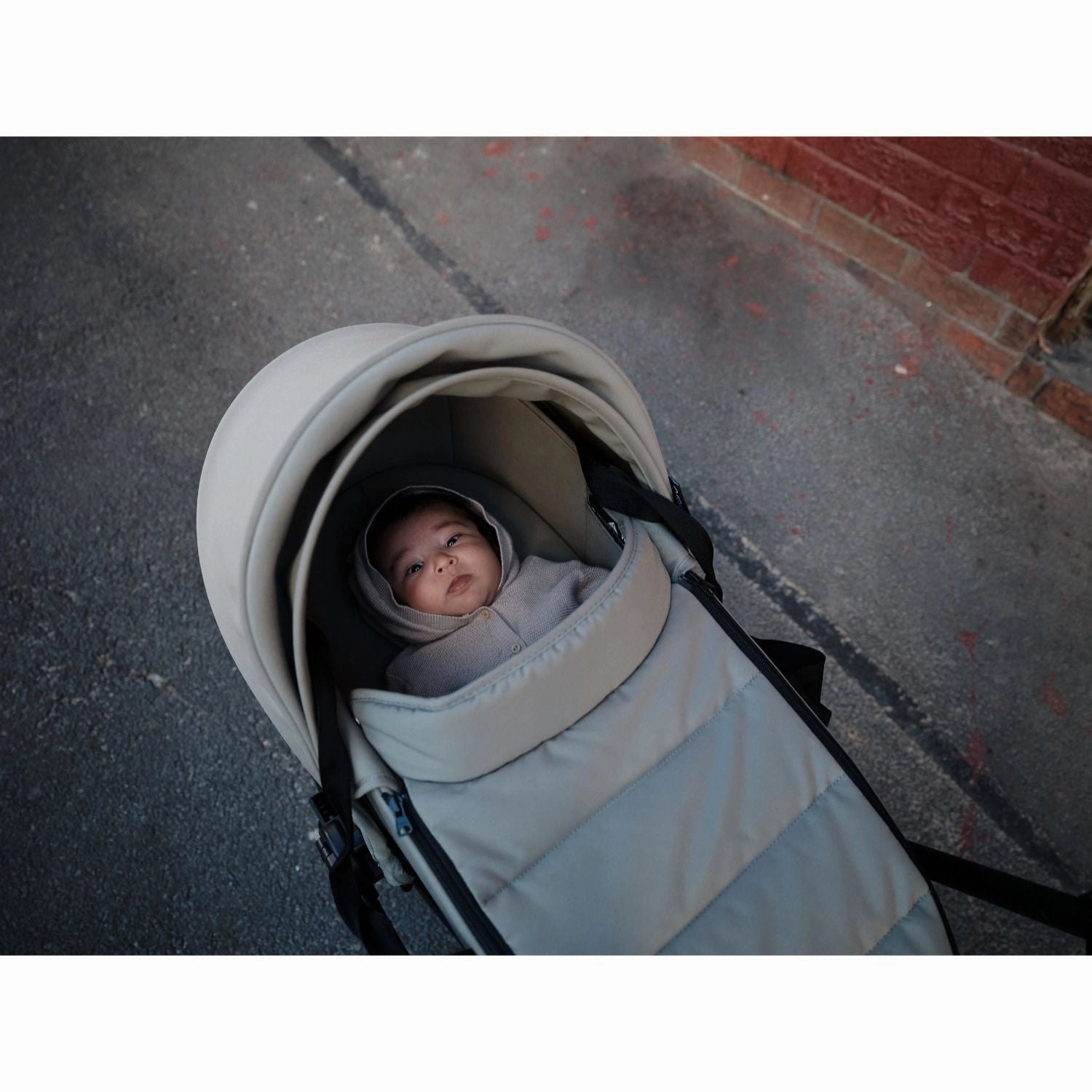 Stokke YOYO Newborn Shell 6  Complete Baby Stroller Set - White Frame with Ginger Newborn Shell & 6  Color Pack (Pre-Order; Est. Delivery in 4-6 Weeks)