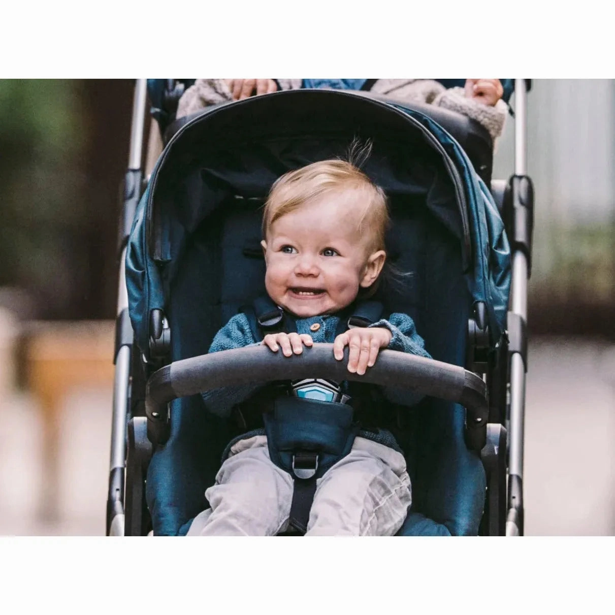 Thule Sleek: Convertible Single-to-Double Urban Stroller   Sibling Seat