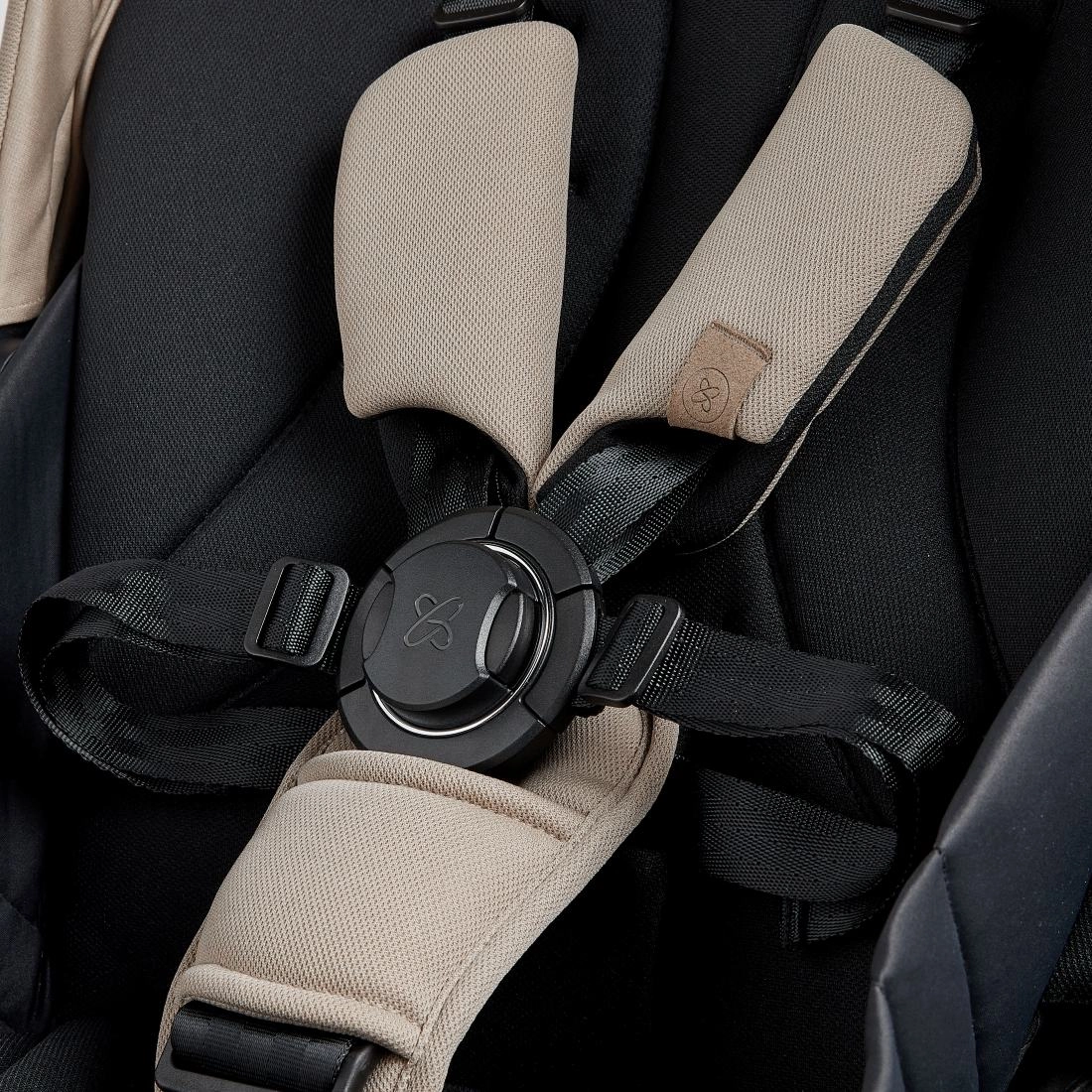 Tide seat unit/Black chassis/Carrycot (with D Ring)/Dream Car Seat/adaptor - Stone