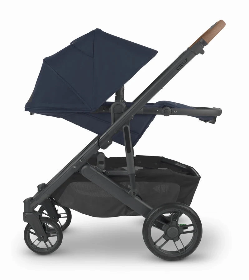 UppaBaby, Cruz V2 Travel Bundle w/ Mesa, Noa