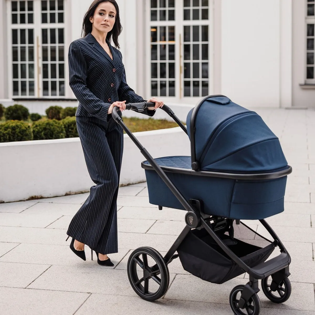 Venicci Tinum Edge 3in1   Isofix Base Complete Travel System Bundle