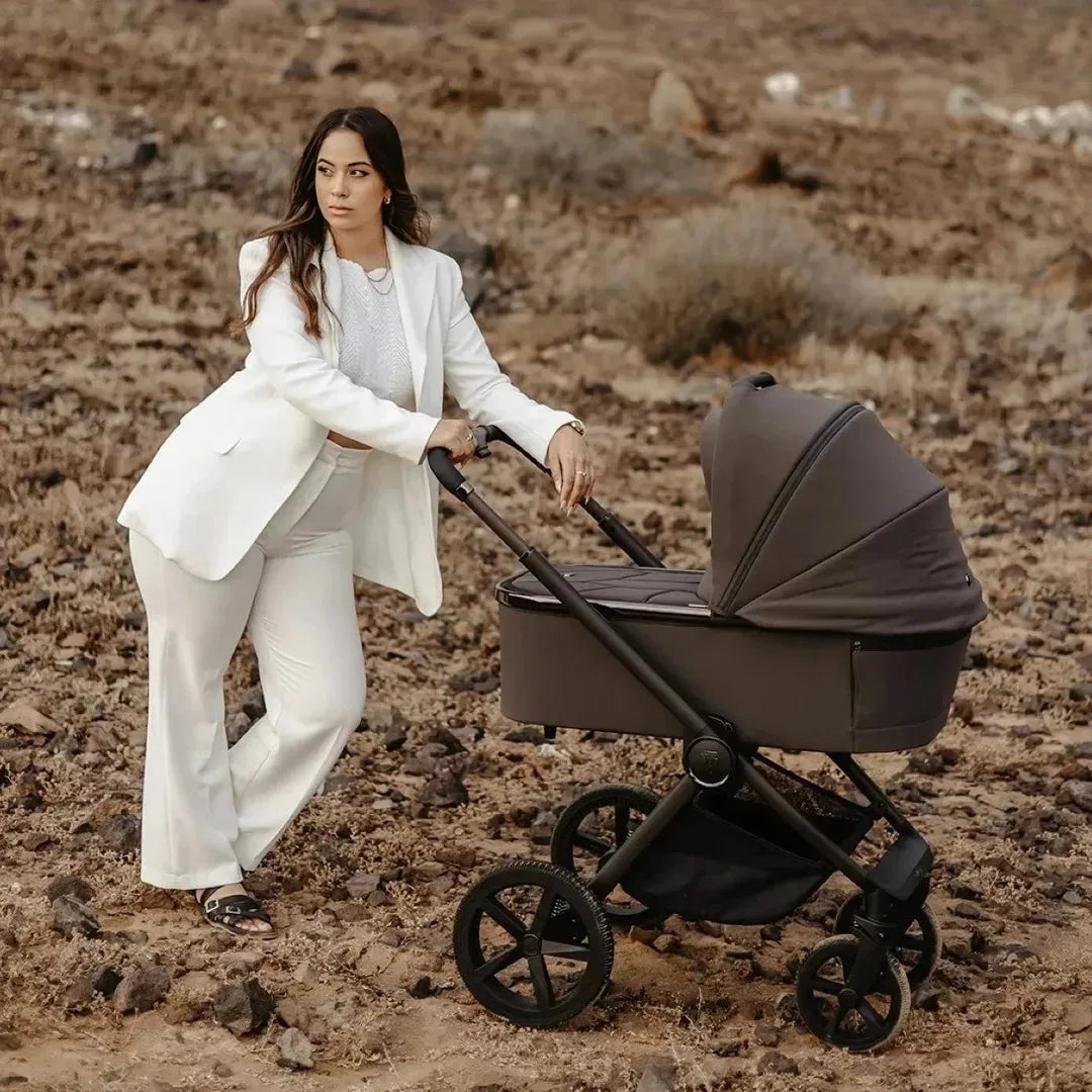 Venicci Tinum Upline SE Engo Car Seat Bundle - Lava - Last One!!!