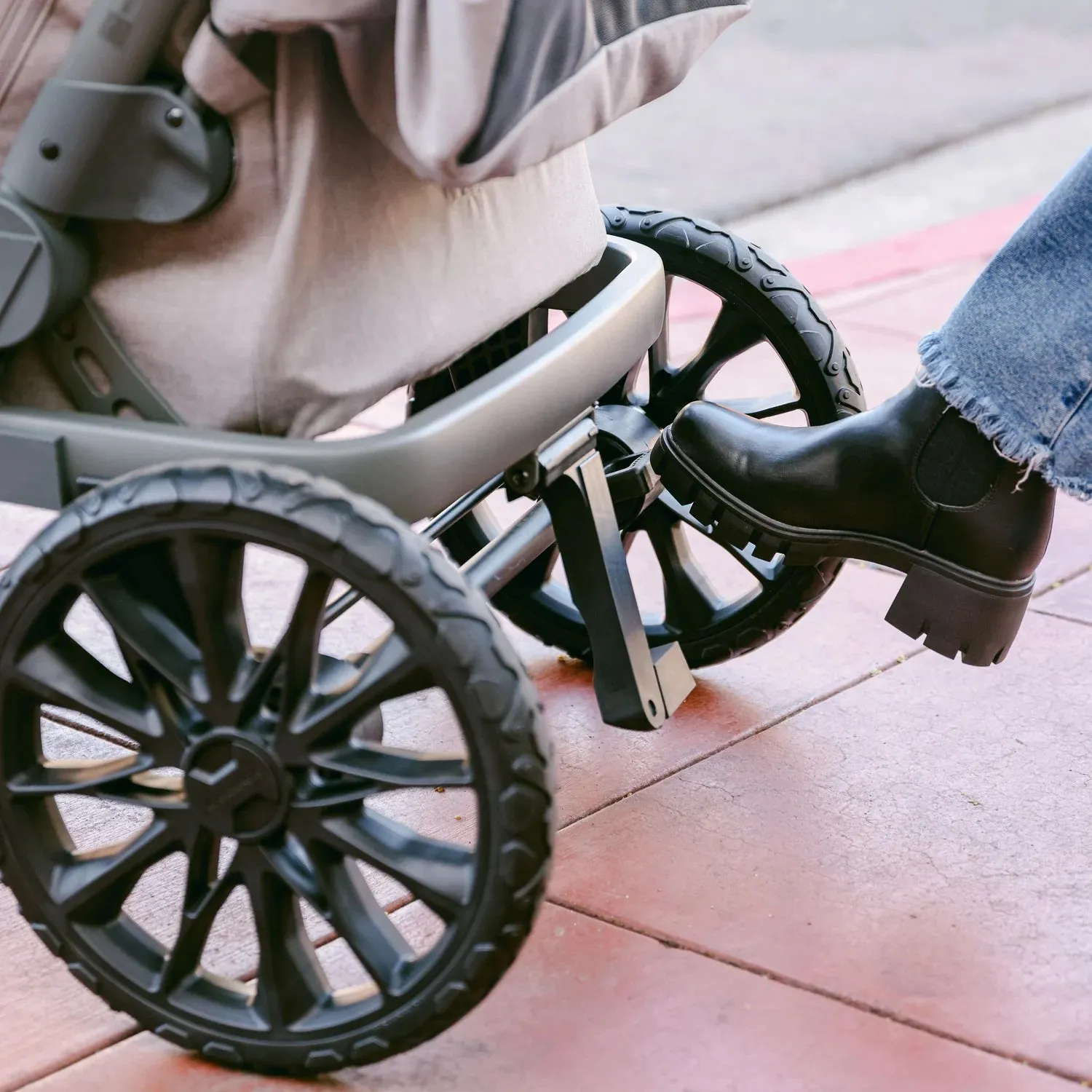Wonderfold - L2 Double Push Wagon Stroller